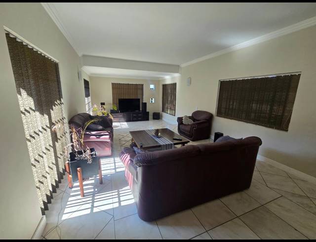 4 BEDROOM HOUSE FOR SALE IN KOOKRUS